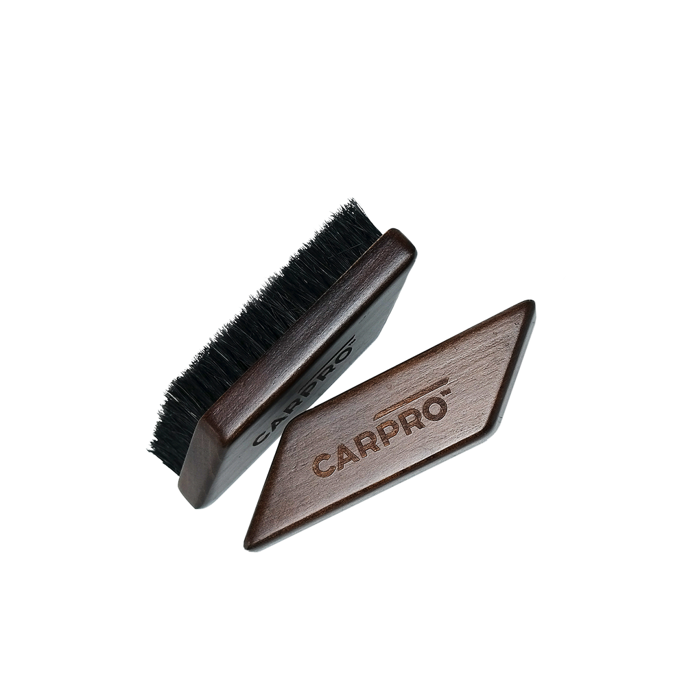 LEATHER BRUSH Escova